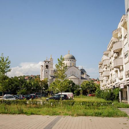 Maxim Compass Apartment Podgoriţa Exterior foto