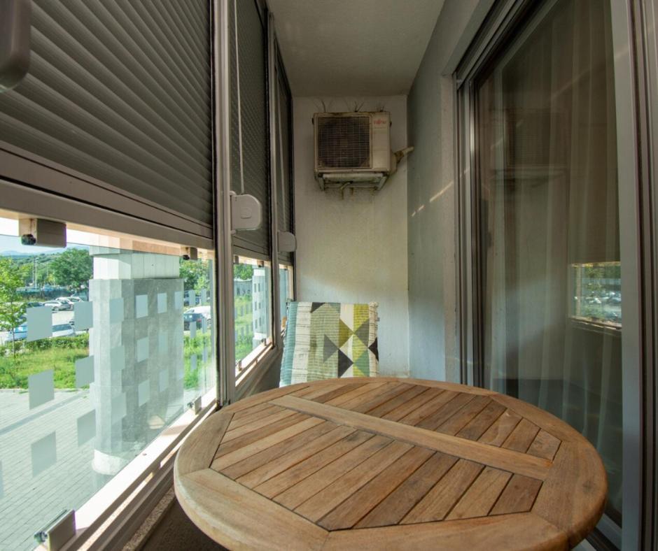 Maxim Compass Apartment Podgoriţa Exterior foto