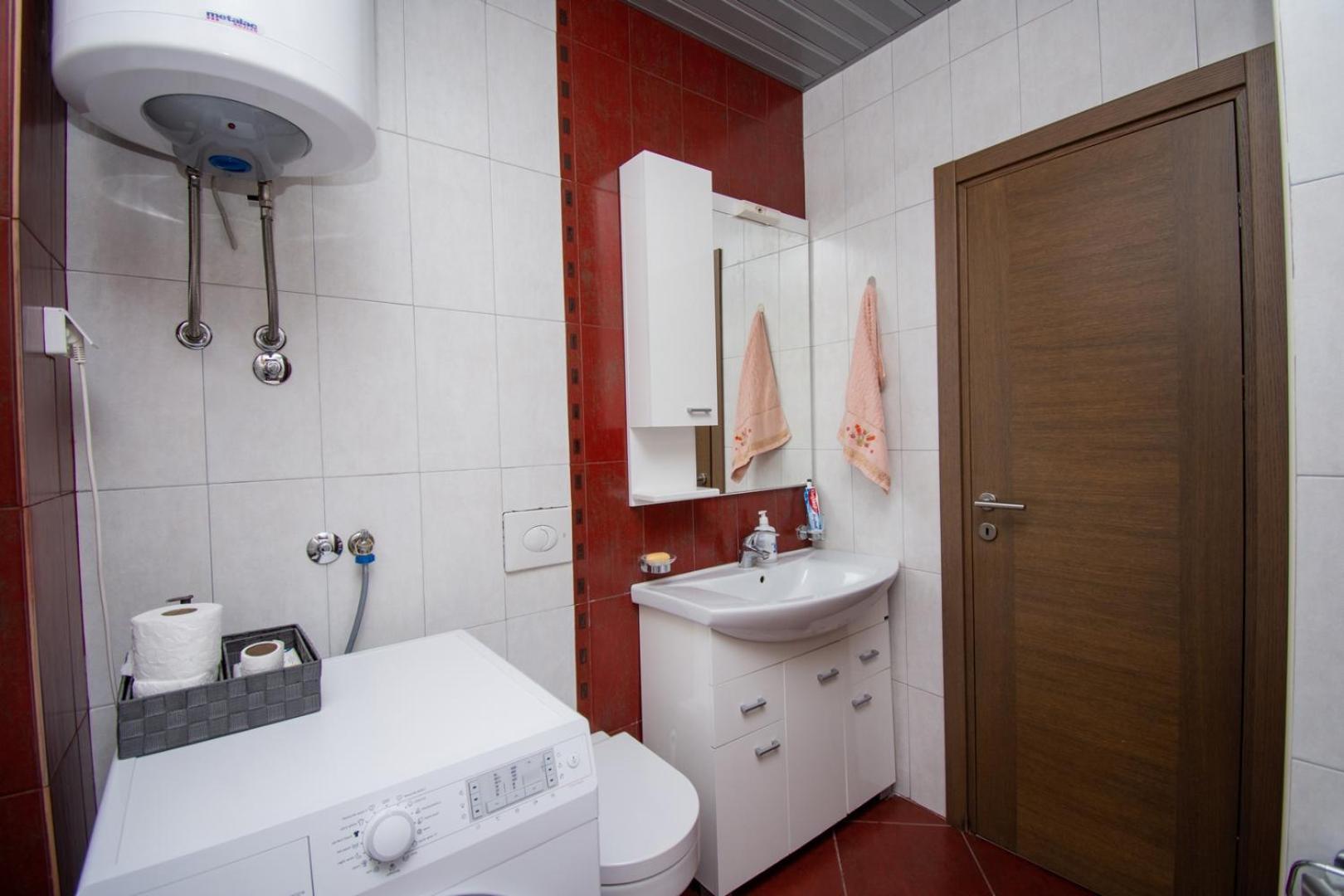 Maxim Compass Apartment Podgoriţa Exterior foto